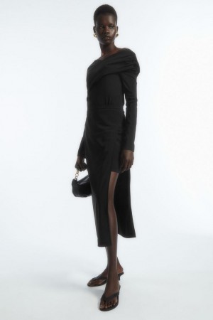 COS Asymmetric Cutout Szoknya Női Fekete | UTZ-092137