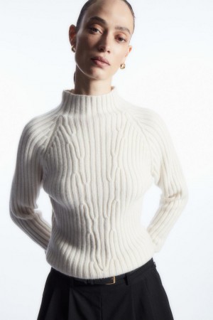 COS Bordázott Pure Cashmere Turtleneck Jumpers Női Fehér | TXW-914862