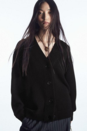 COS Cocooning Gyapjú V-neck Kardigán Női Fekete | UIJ-371095