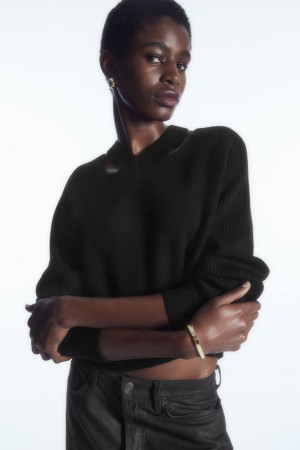 COS Deconstructed Gyapjú Jumpers Női Fekete | OKX-265473