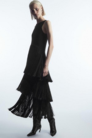 COS Fringed Tiered Midi Ruha Női Fekete | KPL-046913