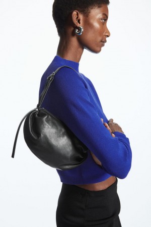 COS Gathered Shoulder - Bőr Táska Női Fekete | TFH-614980
