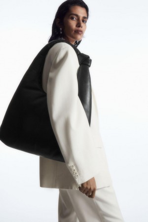 COS Knotted Párnázott Shoulder - Bőr Táska Női Fekete | QNJ-408539