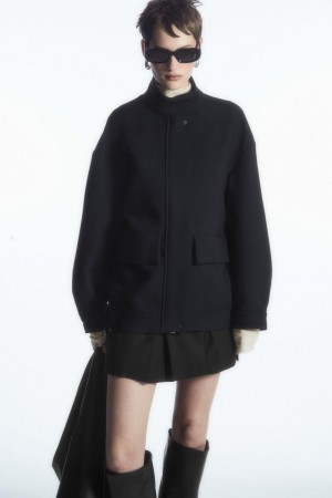 COS Oversized Funnel-neck Gyapjú Bomber Kabát Női Fekete | GYV-359680