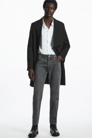 COS Pillar - Tapered Farmernadrág Férfi Fekete | UHZ-839046