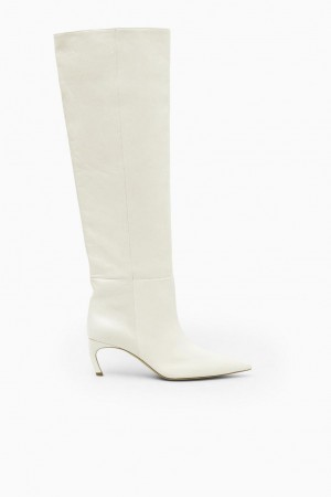 COS Pointed-toe Bőr Knee-high Csizma Női Fehér | MYZ-723150