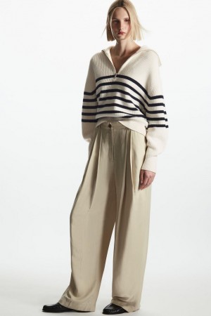 COS Relaxed-fit Tailored Nadrág Női Világos Bézs | LAW-539276