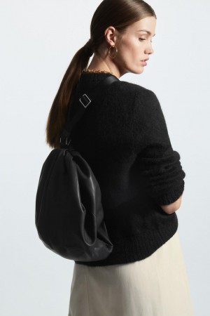 COS Sling - Bőr Táska Női Fekete | XYA-689032