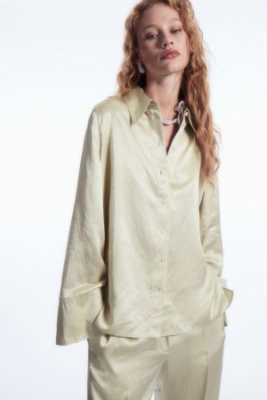 COS Széles Cipő-sleeve Crinkled-satin Ing Női Krém | MNP-687390
