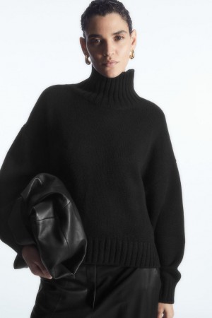 COS Vaskos Pure Cashmere Turtleneck Jumpers Női Fekete | NVR-823710