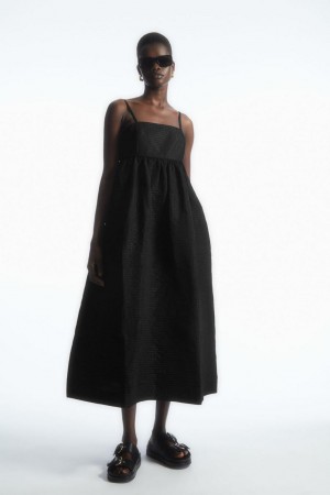 COS Voluminous Textured Midi Ruha Női Fekete | AUQ-263781