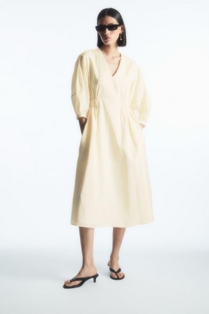 COS Voluminous V-neck Ruha Női Fehér | XQL-086179
