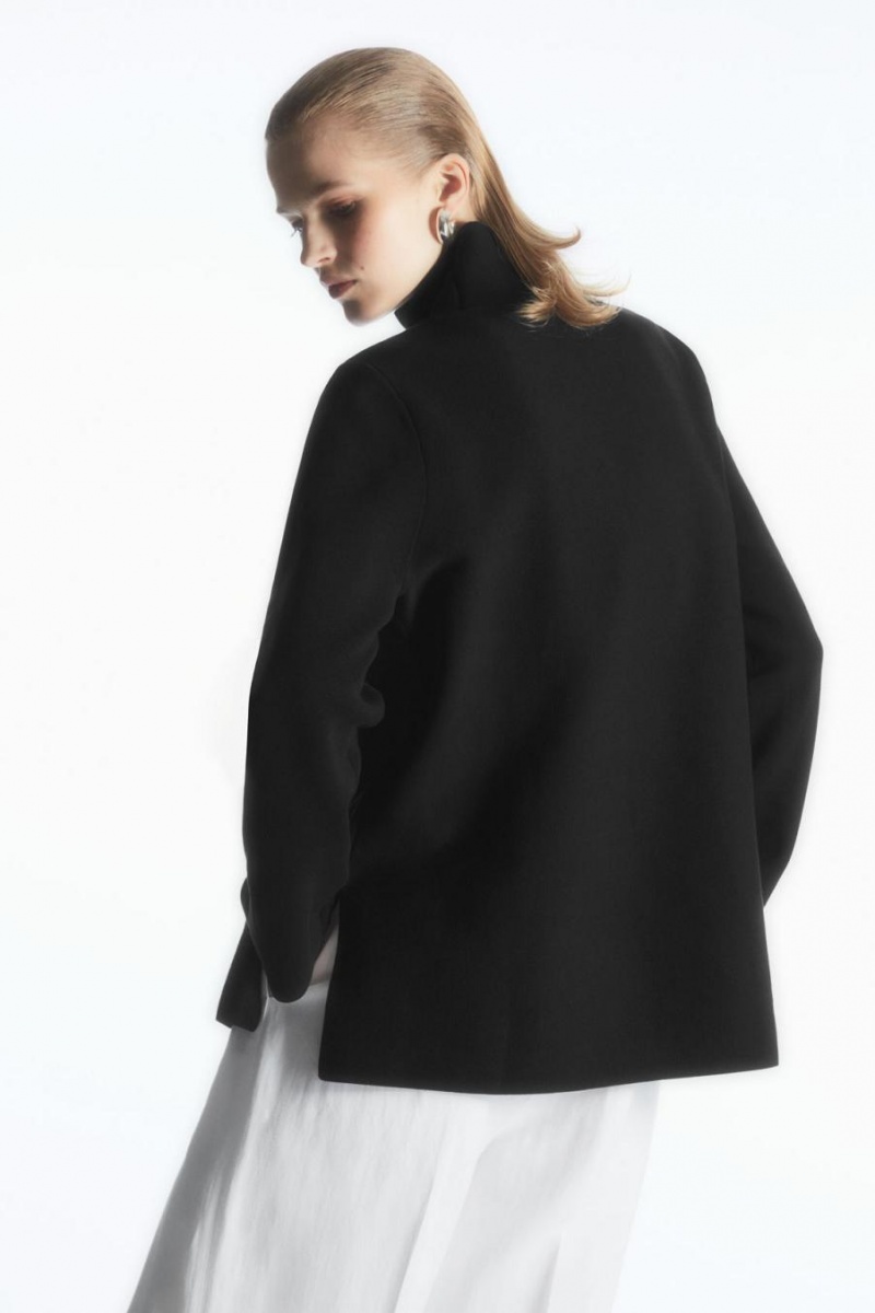 COS A-line Funnel-neck Felső Női Fekete | MTP-095283