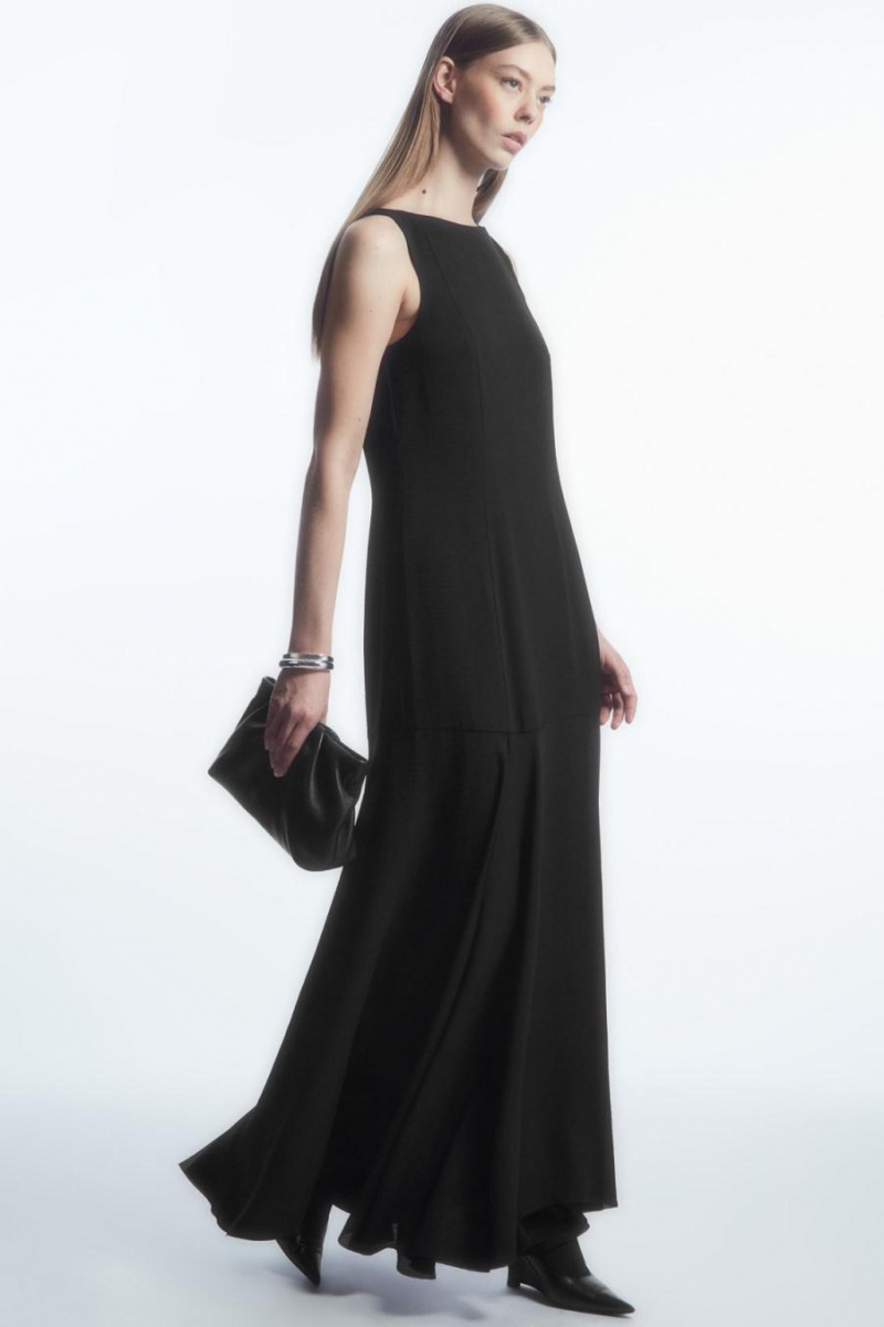 COS Asymmetric Flared-hem Maxi Ruha Női Fekete | BFX-903584