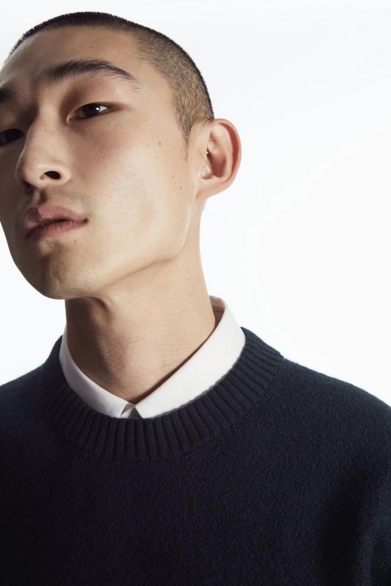 COS Boiled-wool Crew-neck Jumpers Férfi Sötétkék | YOT-987405