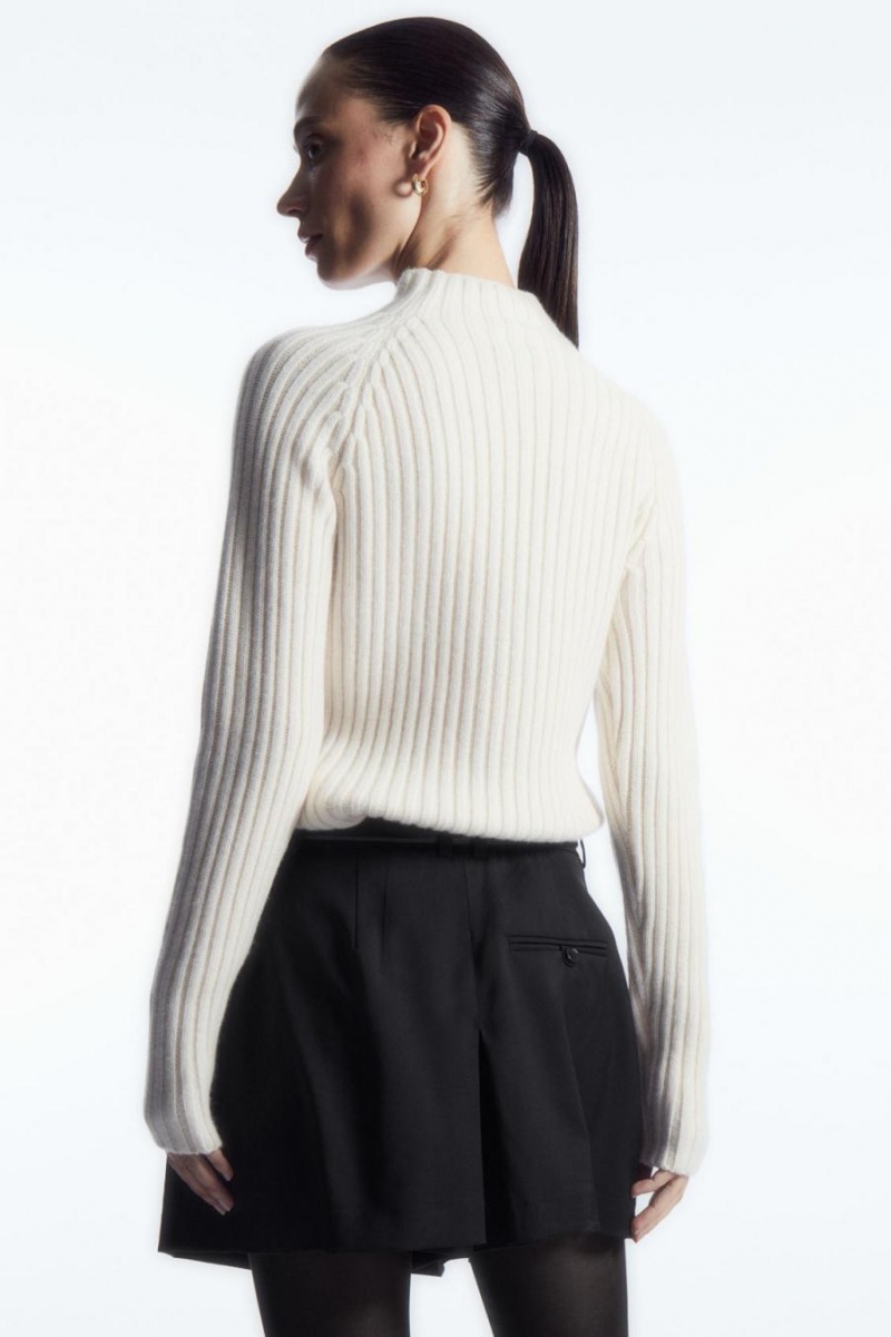 COS Bordázott Pure Cashmere Turtleneck Jumpers Női Fehér | TXW-914862