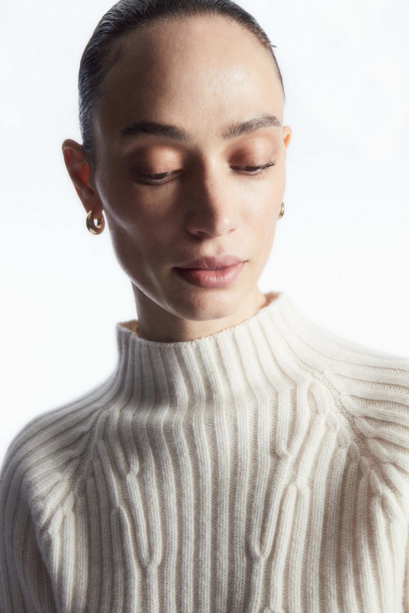 COS Bordázott Pure Cashmere Turtleneck Jumpers Női Fehér | TXW-914862
