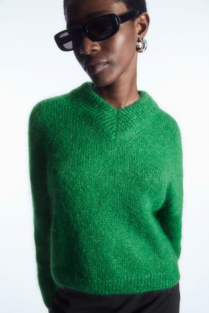 COS Cropped V-neck Mohair Jumpers Női Zöld | MAC-423801