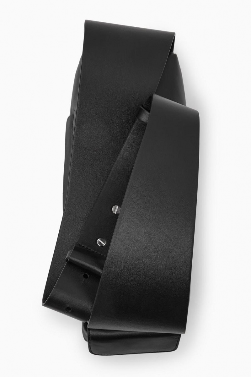 COS Crossbody Pocket - Bőr Táska Női Fekete | LQY-938710