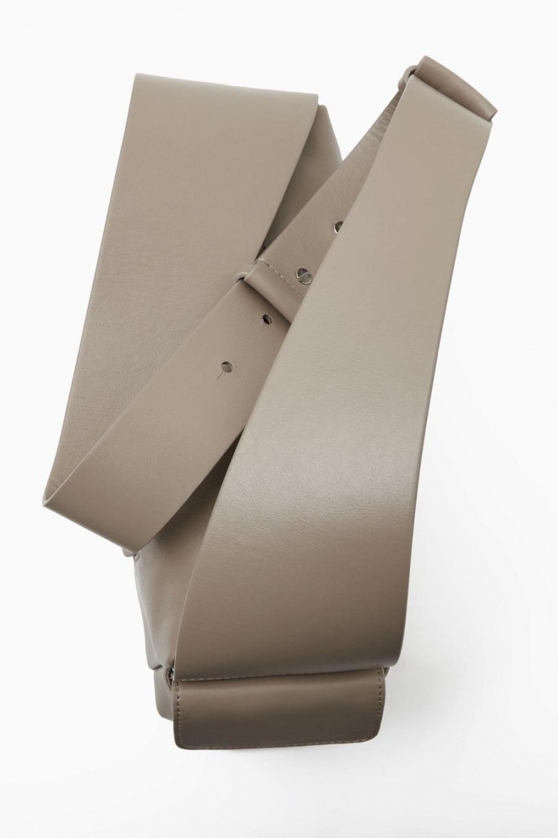 COS Crossbody Pocket - Bőr Táska Női Sötétbézs | YGL-645297