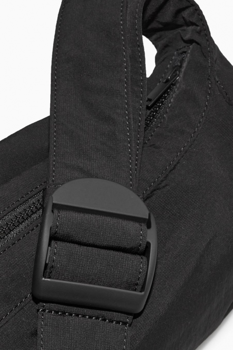 COS Crossbody Saddle - Nejlon Táska Férfi Fekete | QEN-853096