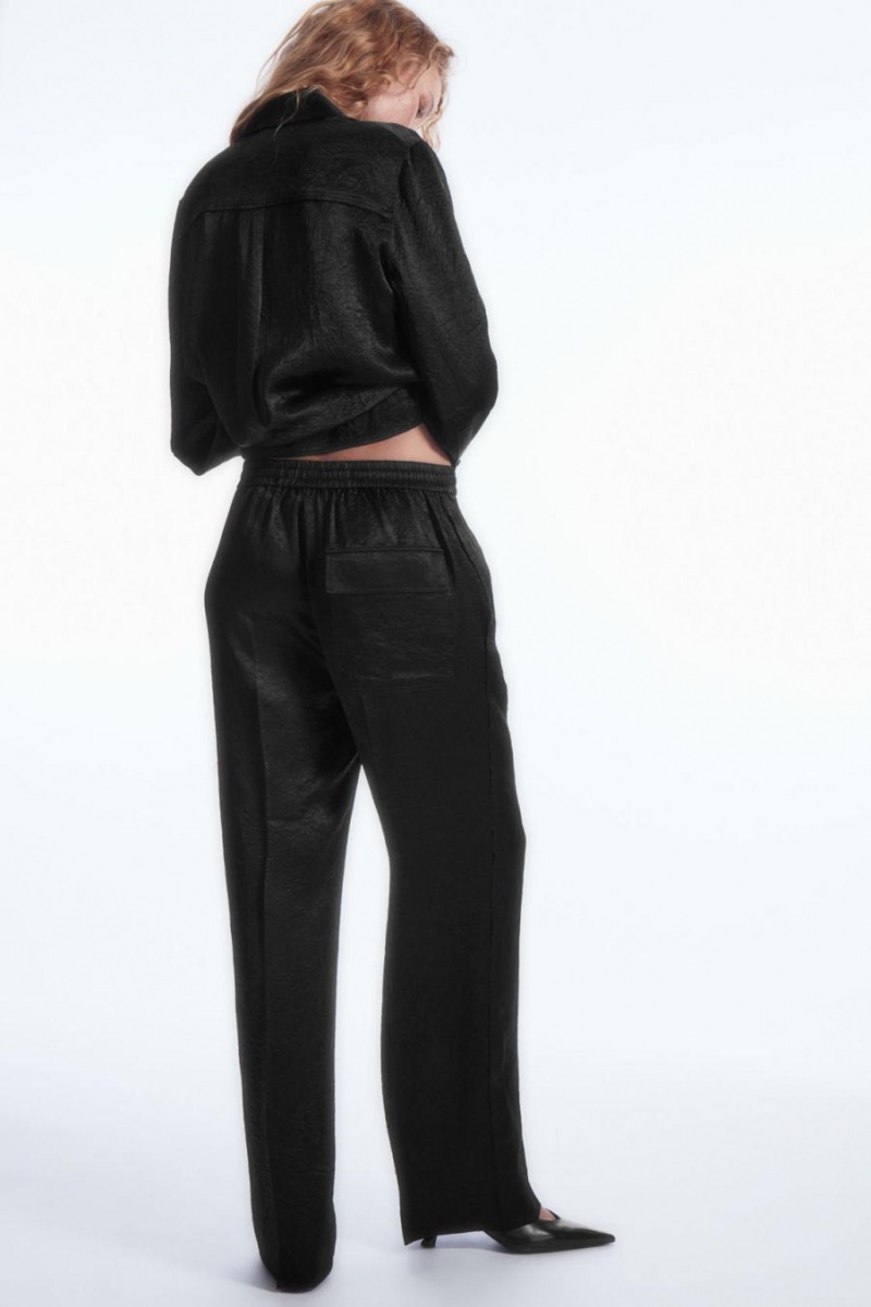 COS Egyenes-leg Crinkled-satin Nadrág Női Fekete | BFS-619248