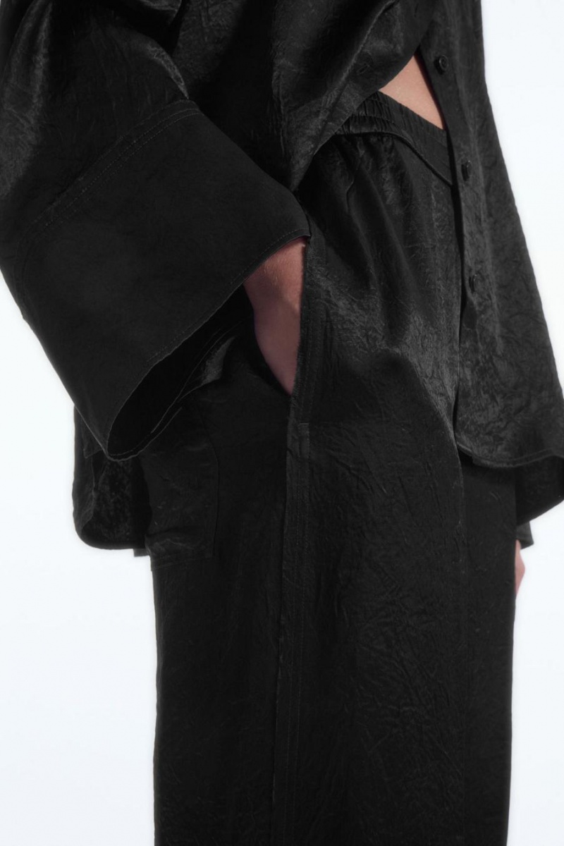 COS Egyenes-leg Crinkled-satin Nadrág Női Fekete | BFS-619248
