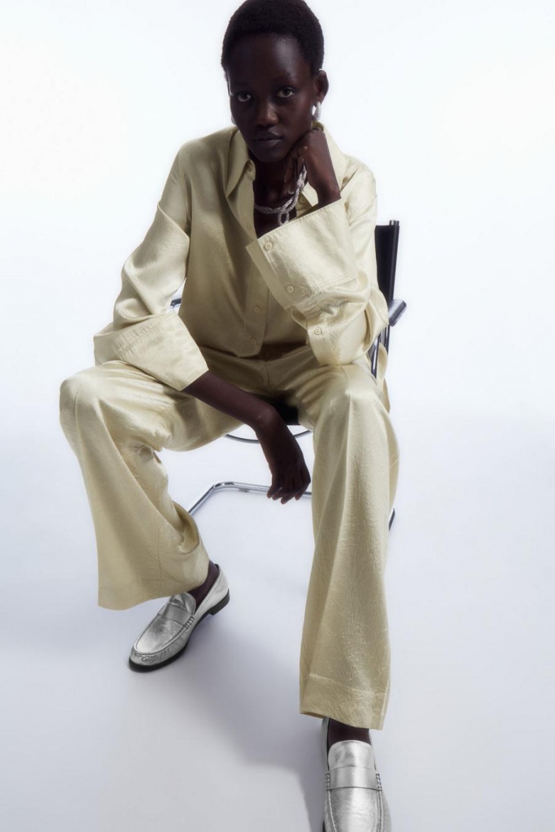 COS Egyenes-leg Crinkled-satin Nadrág Női Krém | ERG-725401