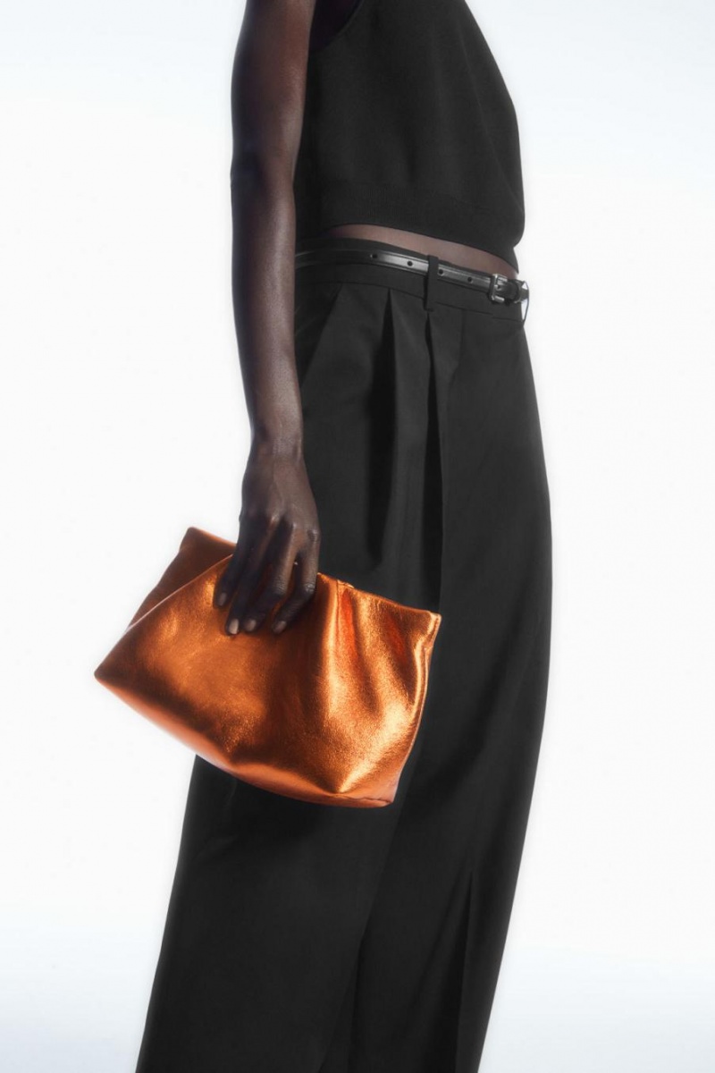 COS Gathered Clutch - Bőr Táska Női Metal Narancssárga | PAX-195248