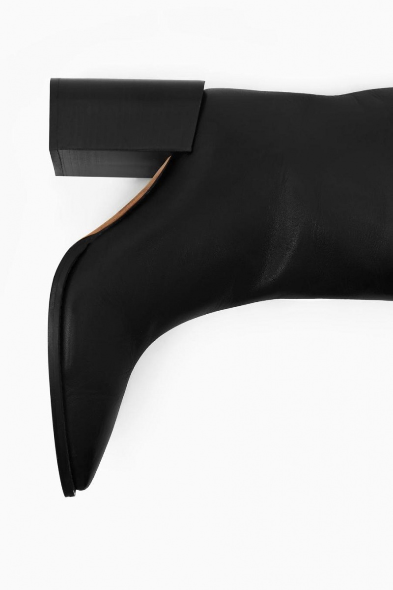 COS Knee-high Pointed Bőr Csizma Női Fekete | NKF-169507