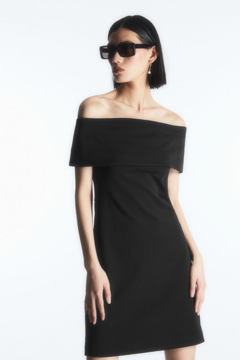 COS Off-the-shoulder Ruha Női Fekete | OGS-064835
