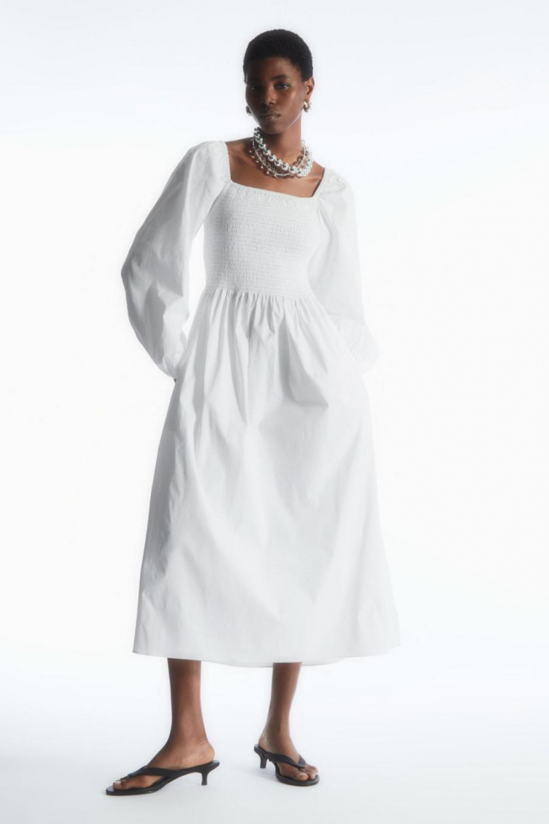 COS Off-the-shoulder Smocked Midi Ruha Női Fehér | CBK-876903