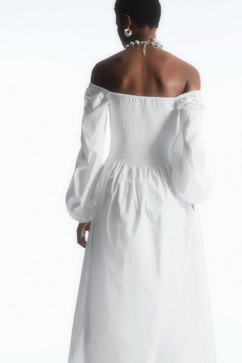 COS Off-the-shoulder Smocked Midi Ruha Női Fehér | CBK-876903