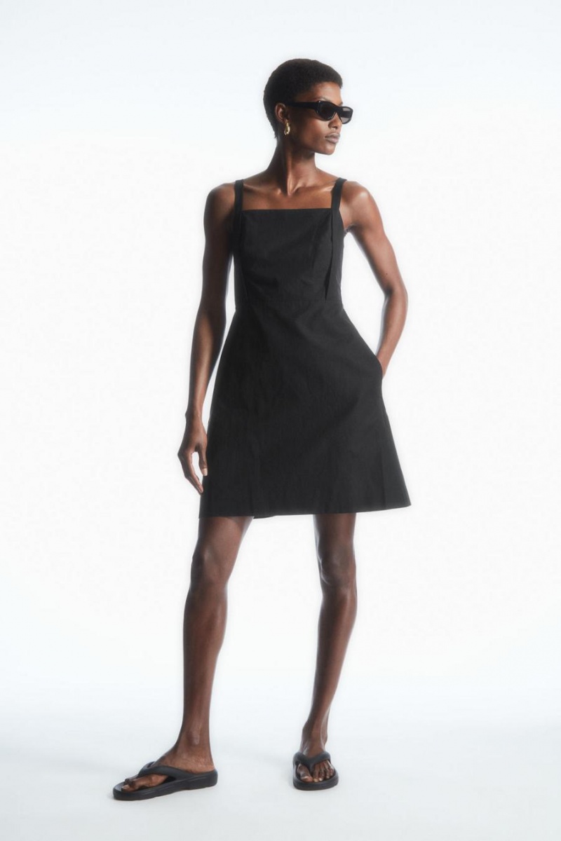 COS Open-back Mini Pinafore Ruha Női Fekete | GXN-273948