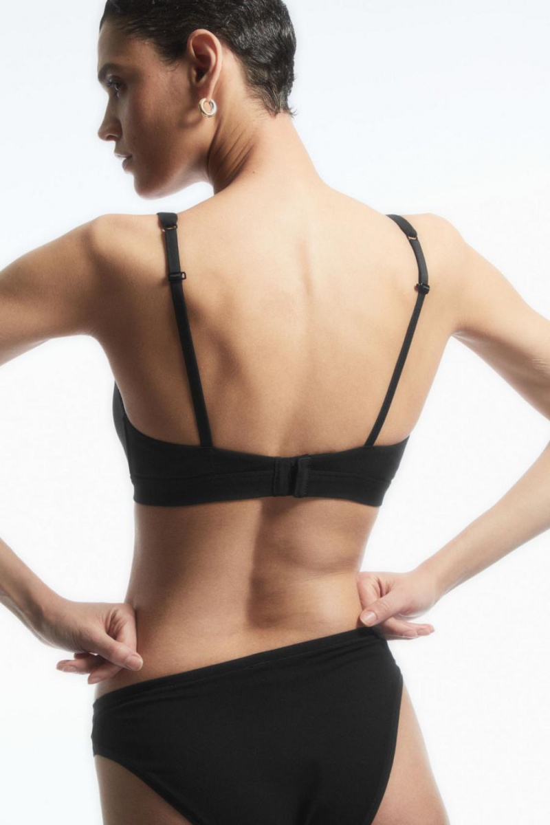 COS Organic Pamut Triangle Melltartó Női Fekete | KHD-310765