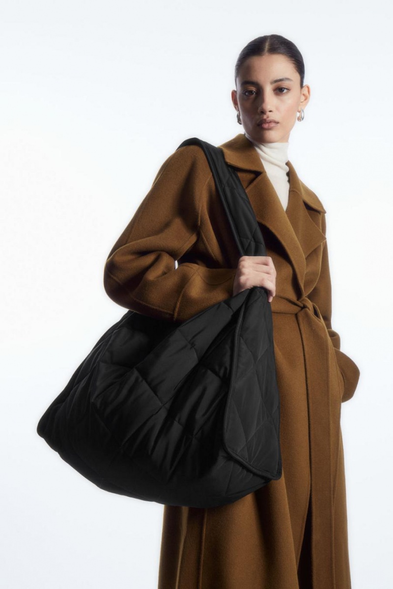 COS Oversized Diamond-quilted Táska Férfi Fekete | EIN-651289