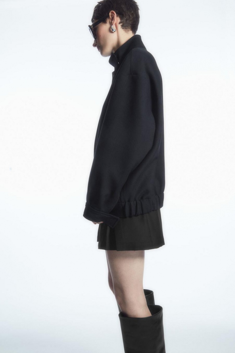 COS Oversized Funnel-neck Gyapjú Bomber Kabát Női Fekete | GYV-359680