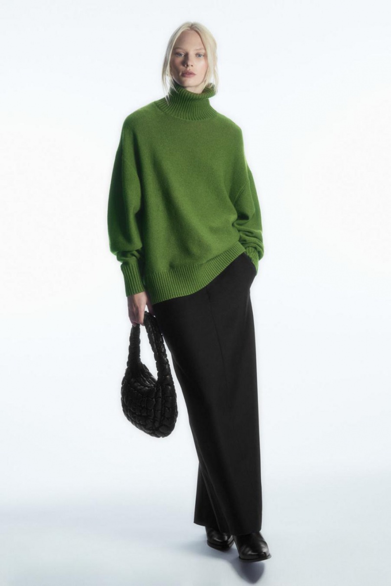 COS Oversized Gyapjú Roll-neck Jumpers Női Zöld | SRY-371958
