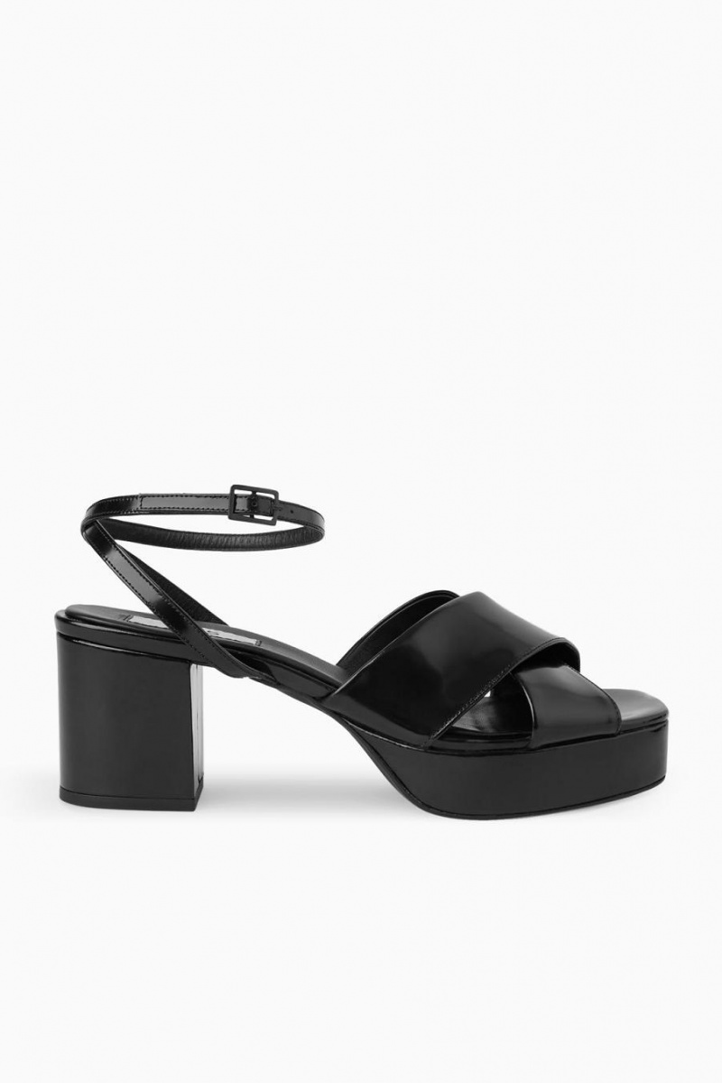 COS Platform Sarkú Szandál Női Fekete | ATN-548961
