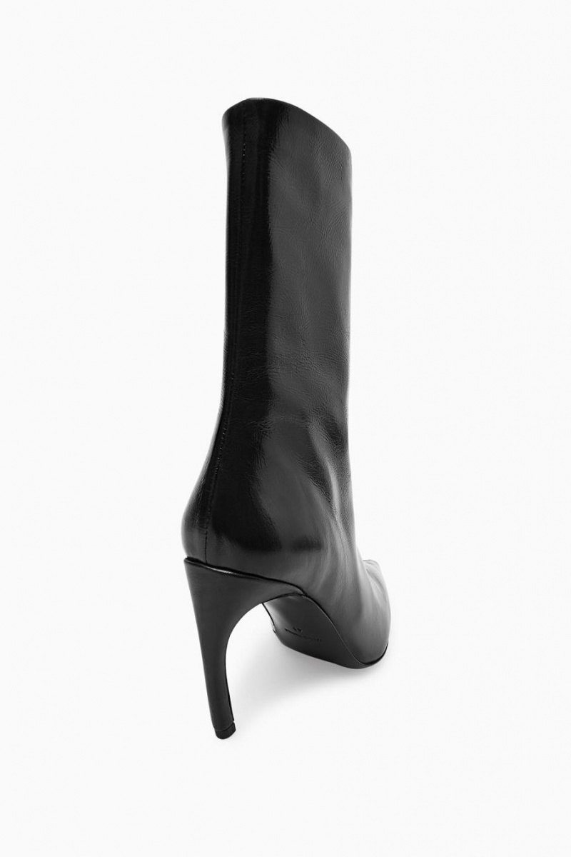 COS Pointed Lakkbőr-leather Bokacsizma Női Fekete | OYV-670154