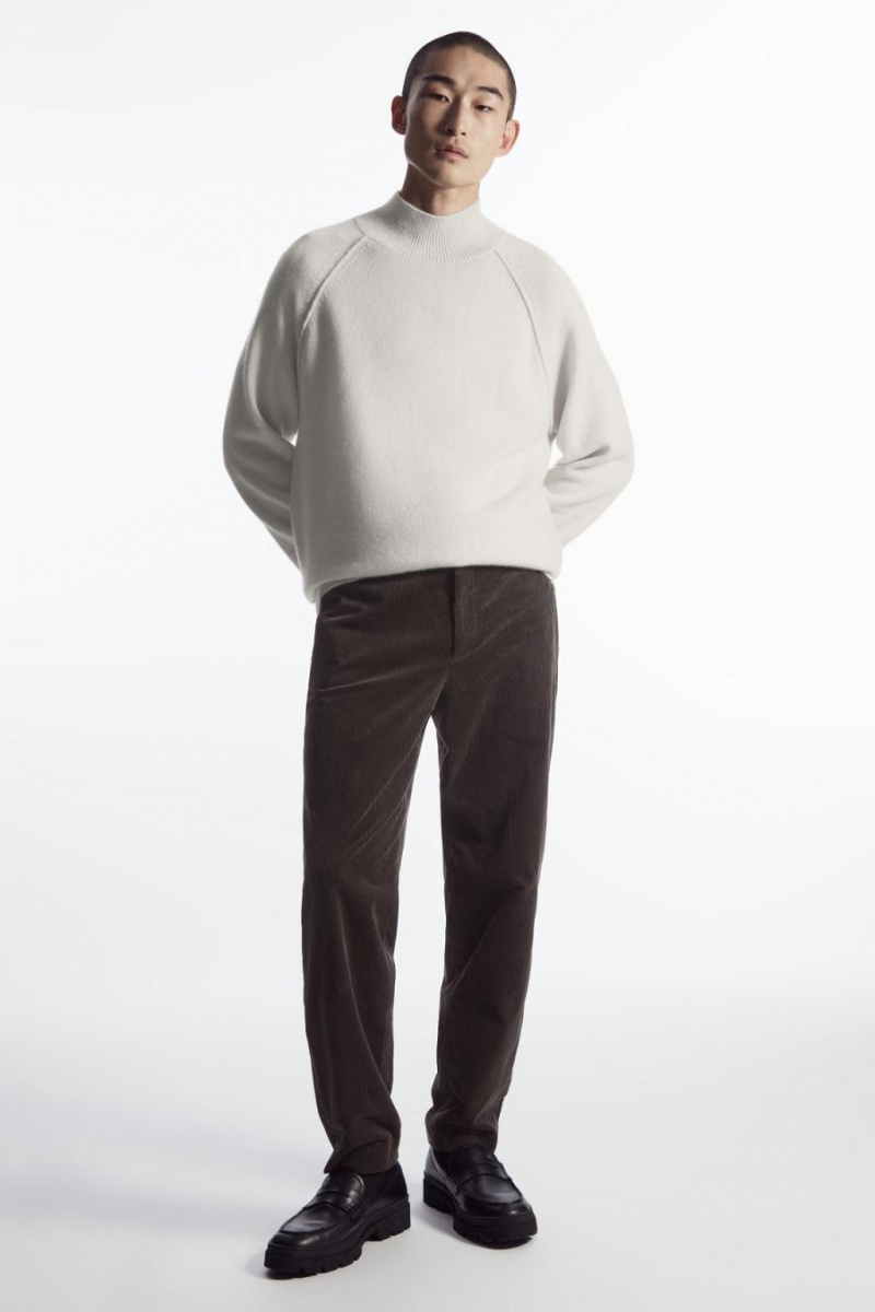 COS Pure Cashmere Funnel-neck Jumpers Férfi Világos Bézs | MUV-140276