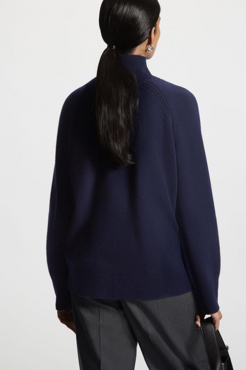 COS Pure Cashmere Turtleneck Jumpers Női Sötétkék | GER-240986