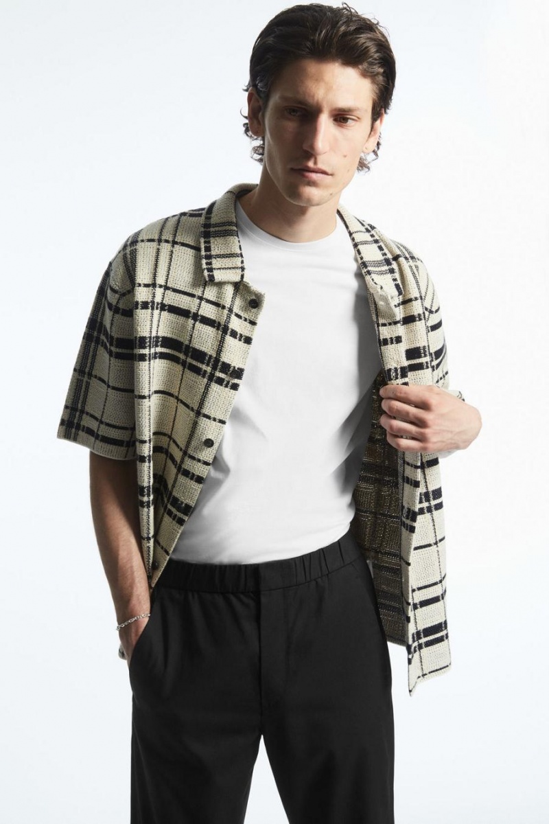 COS Regular-fit Tapered Nadrág Férfi Fekete | CWN-035179