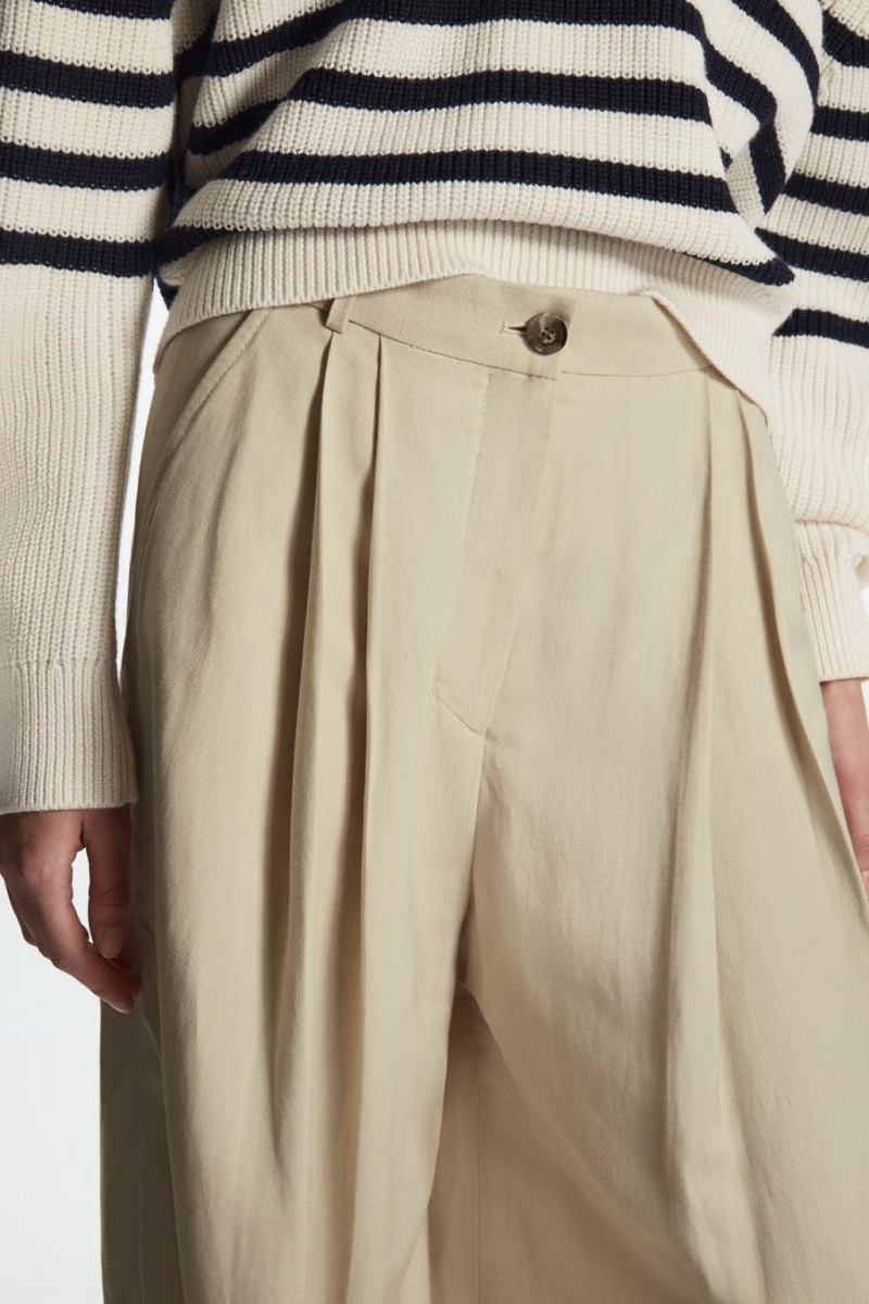 COS Relaxed-fit Tailored Nadrág Női Világos Bézs | LAW-539276