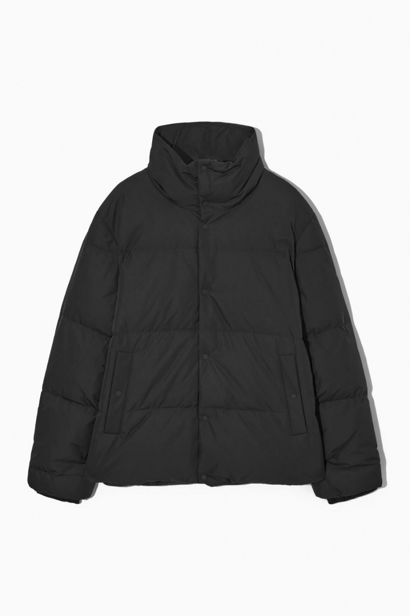 COS Rövid Puffer Kabát Férfi Fekete | QFP-146305
