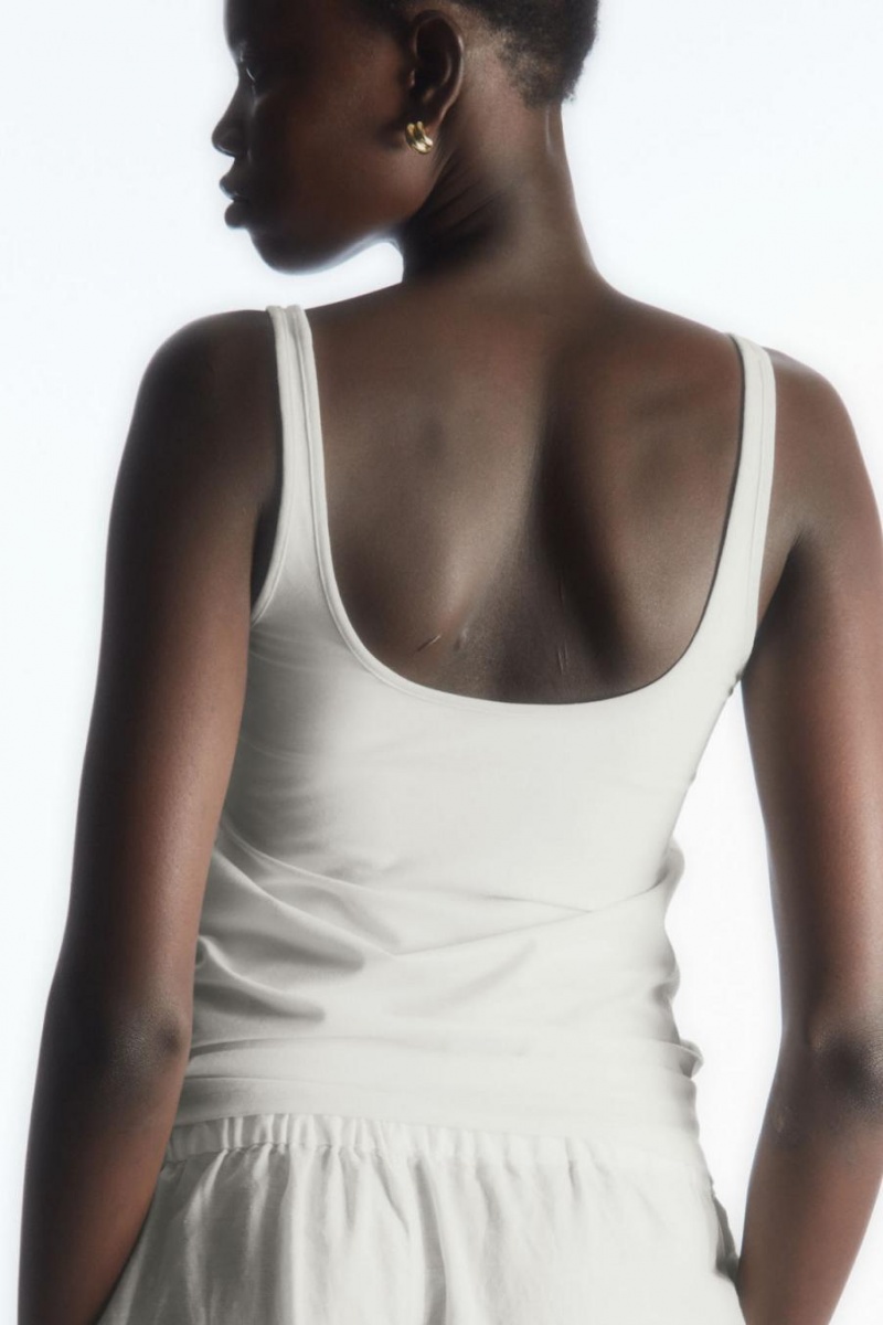 COS Scoop-neck Trikó Női Fehér | OSU-268419