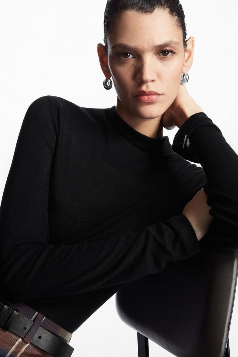 COS Slim-fit High-neck Felső Női Fekete | AHZ-692835