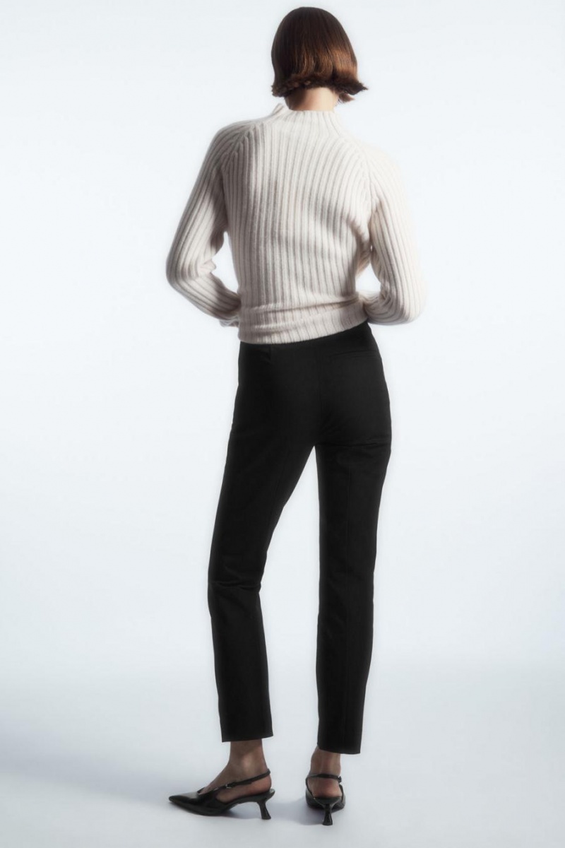 COS Slim-fit Tailored Nadrág Női Fekete | JFT-516907