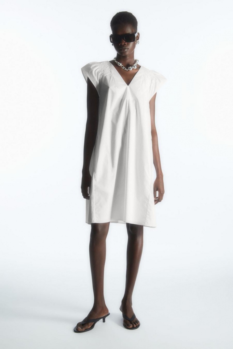 COS Smocked V-neck Mini Ruha Női Fehér | ROX-019673