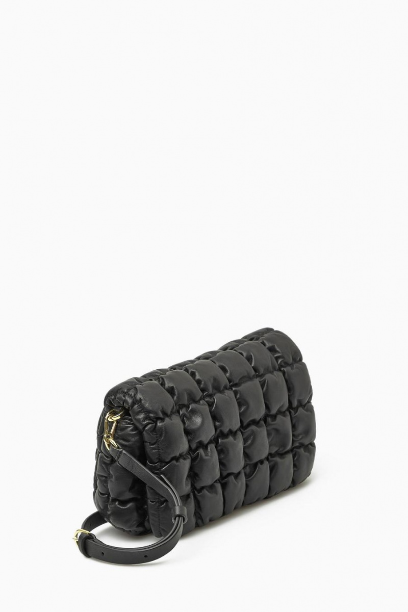 COS Steppelt - Bőr Crossbody Táska Női Fekete | PHD-280149